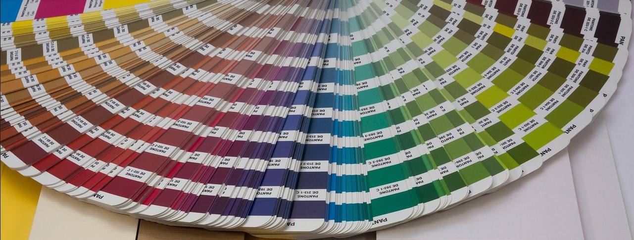 Leinos Lehmfarbe im Wunschfarbton anfragen