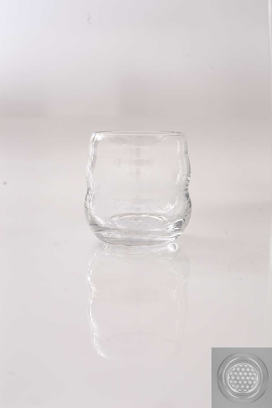 LivingDesigns Becher Mythos Lasergravur im Glasboden 0,25l